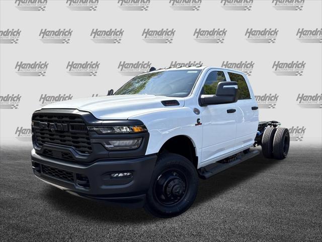 New 2026 Bright White Clear-Coat Exterior Paint RAM TRADESMAN image 28