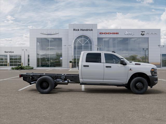 New 2026 Bright White Clear-Coat Exterior Paint RAM TRADESMAN image 82