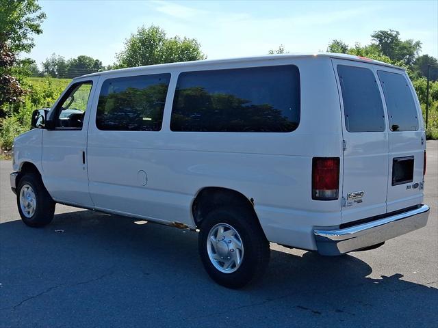 2012 Ford E-350 Super Duty XLT
