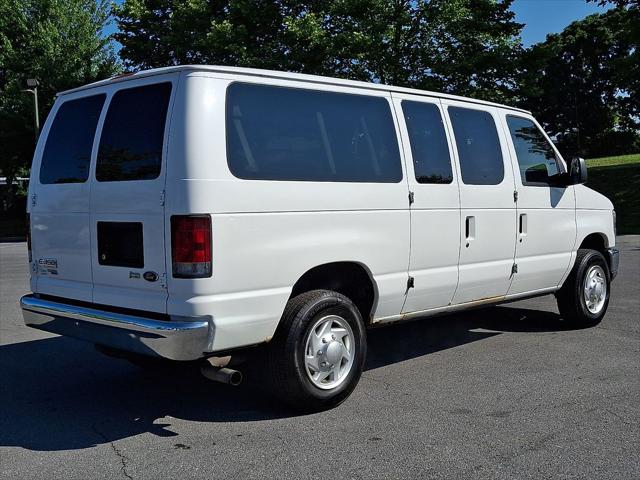 2012 Ford E-350 Super Duty XLT