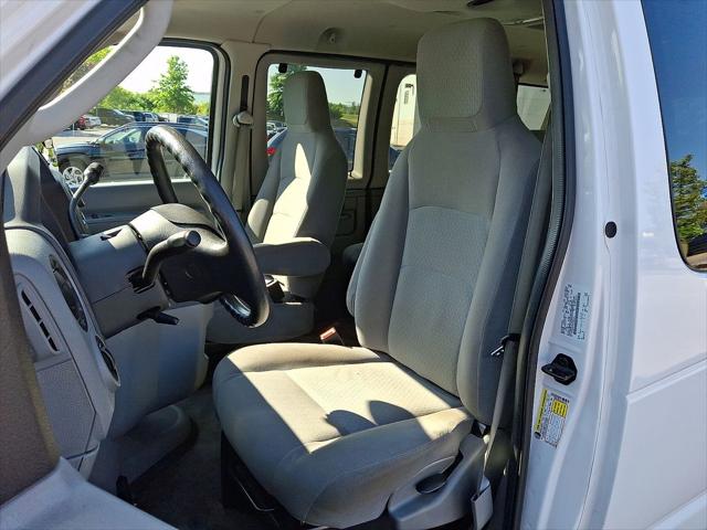 2012 Ford E-350 Super Duty XLT