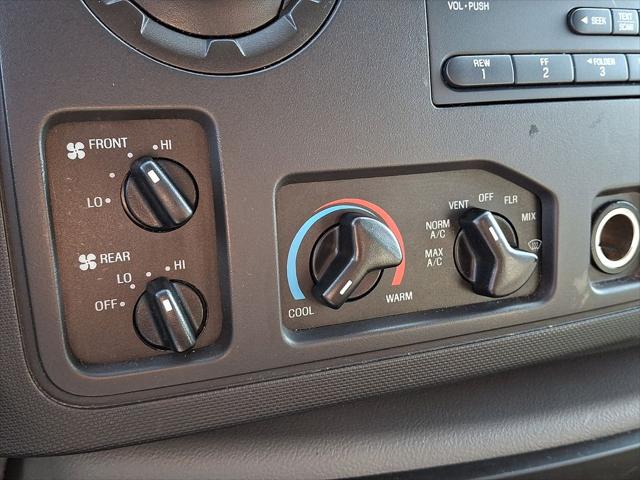 2012 Ford E-350 Super Duty XLT