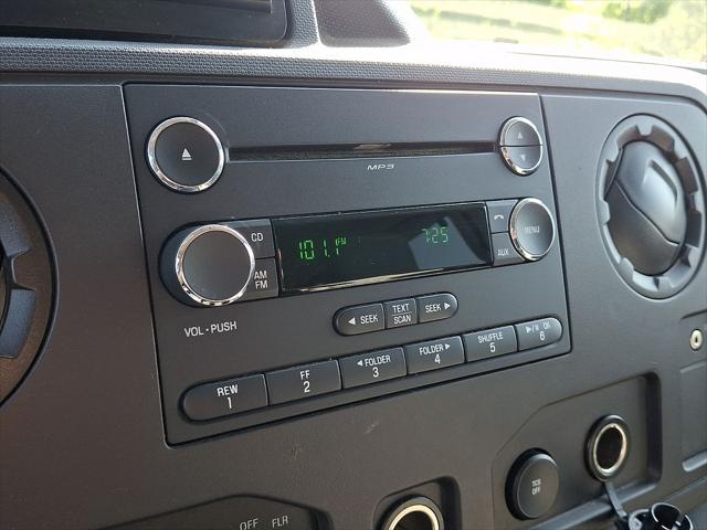 2012 Ford E-350 Super Duty XLT