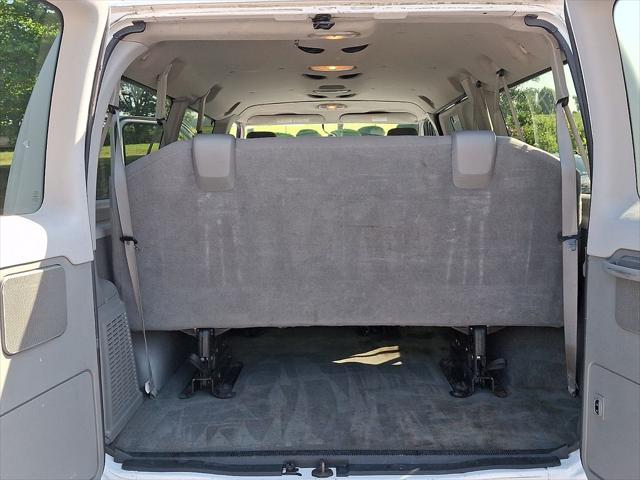 2012 Ford E-350 Super Duty XLT