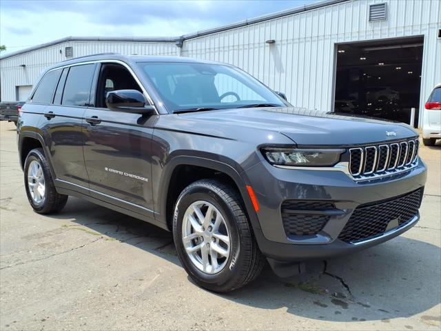 2026 Jeep Grand Cherokee Laredo X 4x4 for sale in Glen Dale, WV