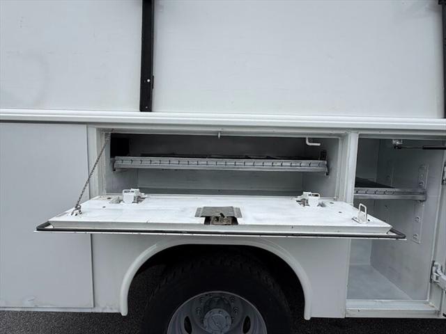 2017 Ford F-550 Unknown