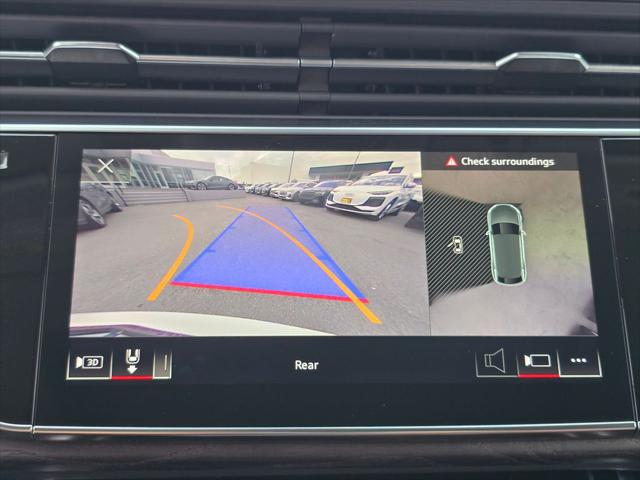 2022 Audi Q8 Premium Plus 55 TFSI quattro Tiptronic