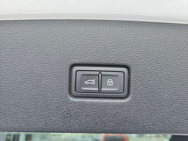 2022 Audi Q8 Premium Plus 55 TFSI quattro Tiptronic