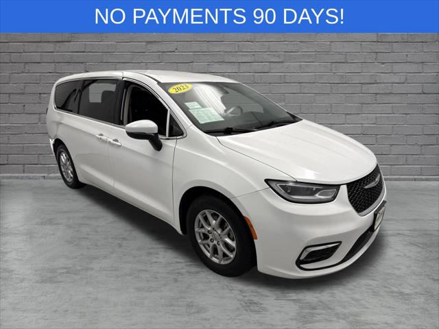 2023 Chrysler Pacifica Touring L for sale in Portage, WI