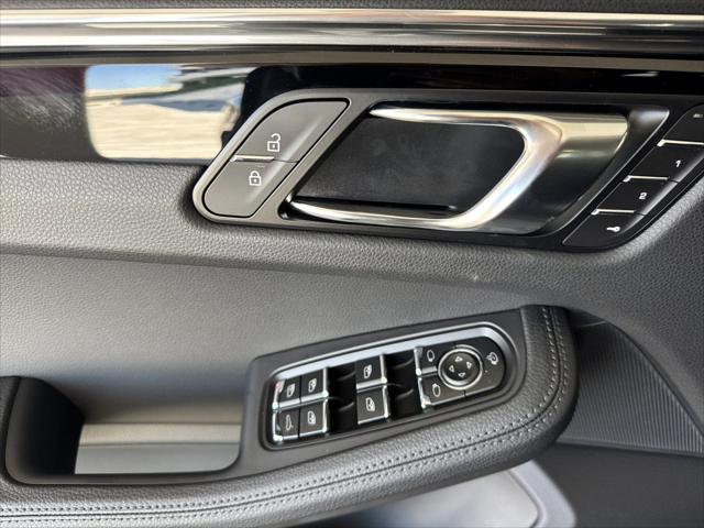 2026 Porsche Macan Unknown