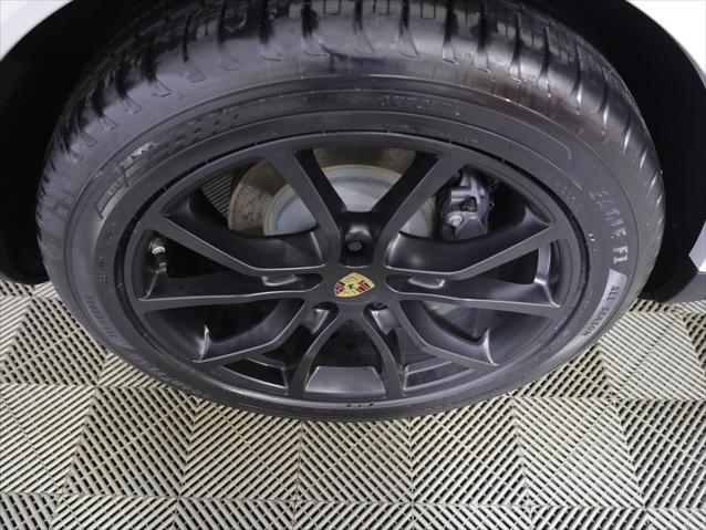 2024 Porsche Cayenne Base