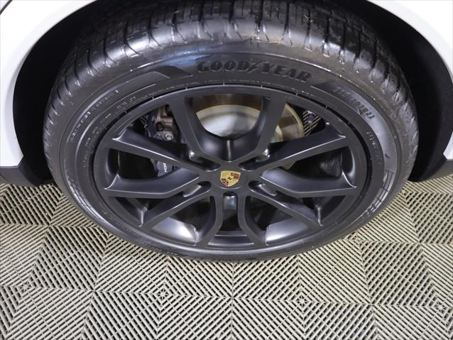 2024 Porsche Cayenne Base