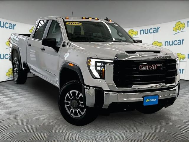 2025 GMC Sierra 3500HD 4WD Crew Cab Standard Bed Pro for sale in Saint Albans City, VT