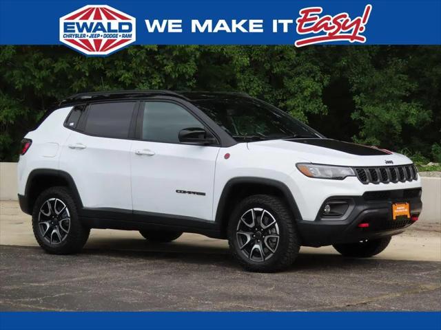 2025 Jeep Compass Trailhawk 4x4 for sale in Oconomowoc, WI