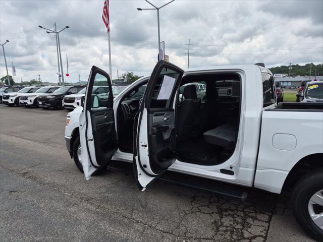 2023 Ram 1500 Big Horn Crew Cab 4x4 57 Box