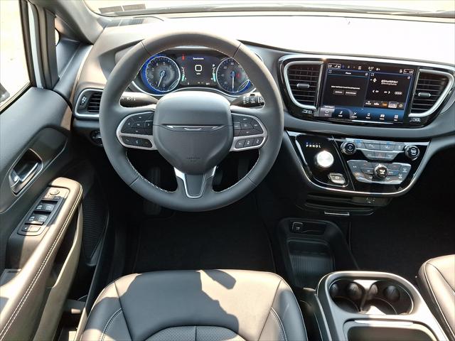 2027 Chrysler Pacifica LX