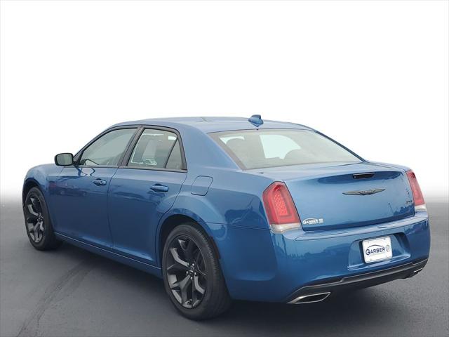 2021 Chrysler 300 Touring