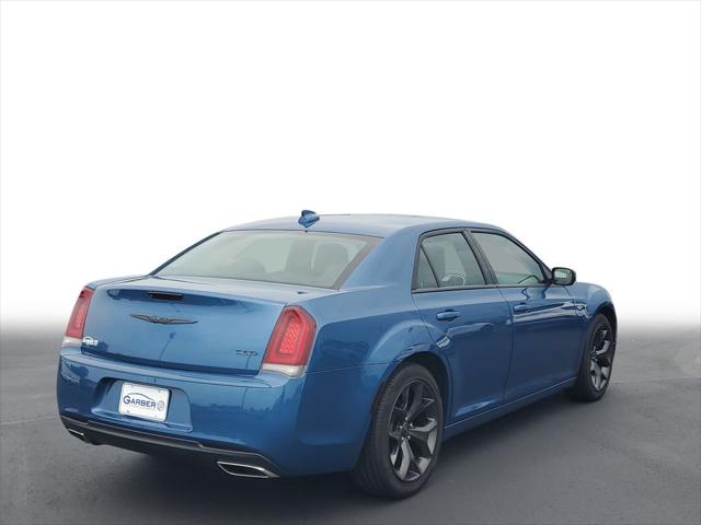 2021 Chrysler 300 Touring