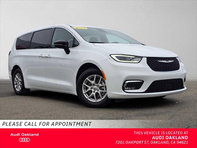 2025 Chrysler Pacifica Select for sale in Oakland, CA