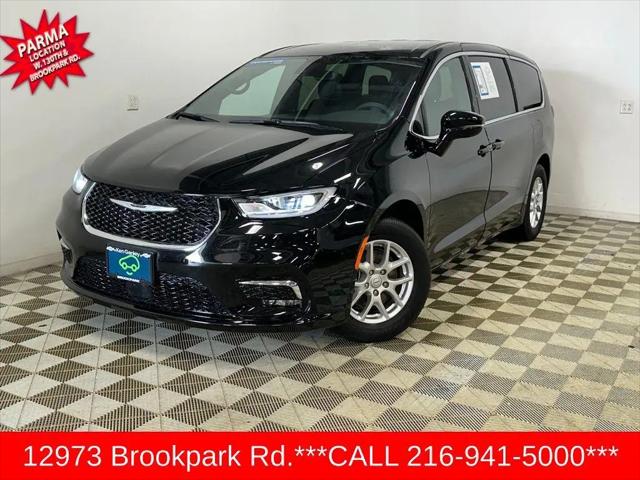 2026 Chrysler Pacifica Select for sale in Parma, OH