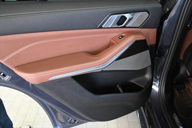 2021 BMW X5 M50i