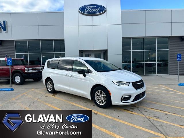 2024 Chrysler Pacifica Touring L for sale in Clay Center, KS