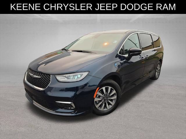 2024 Chrysler Pacifica Hybrid Select for sale in Keene, NH