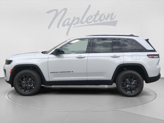 2027 Jeep Grand Cherokee Laredo Altitude