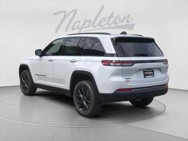 2027 Jeep Grand Cherokee Laredo Altitude