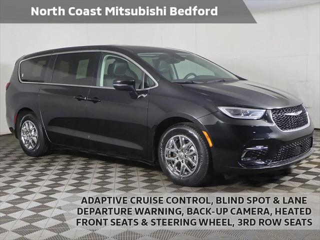 2023 Chrysler Pacifica Touring L for sale in Bedford, OH