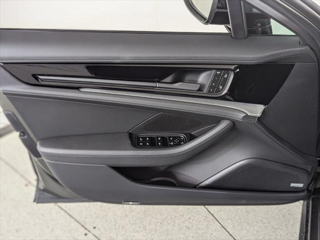 2026 Porsche Panamera E-Hybrid 4