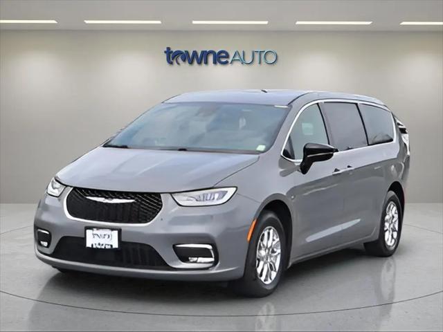 2025 Chrysler Pacifica Select for sale in North Collins, NY