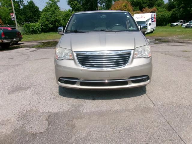 2013 Chrysler Town & Country Touring-L for sale in St. Johnsville, NY