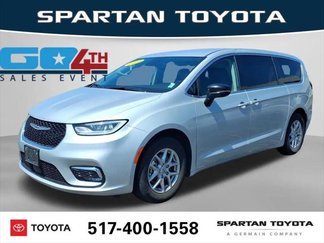 2024 Chrysler Pacifica Touring L for sale in Lansing, MI