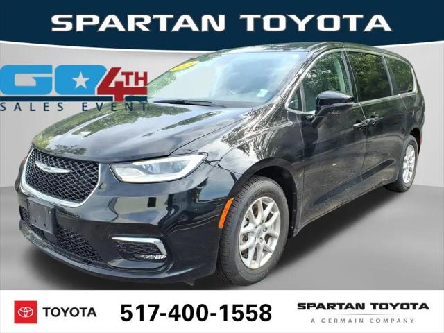 2024 Chrysler Pacifica Touring L for sale in Lansing, MI