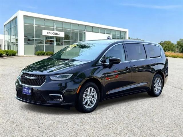 2023 Chrysler Pacifica Touring L for sale in Medford, MA