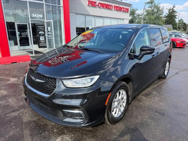 2023 Chrysler Pacifica Touring L for sale in Detroit, MI