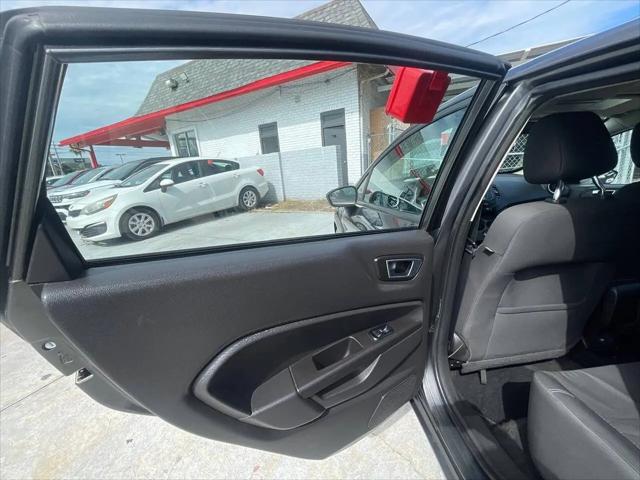 2016 Ford Fiesta SE