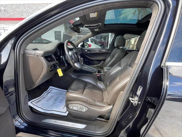 2015 Porsche Macan Turbo