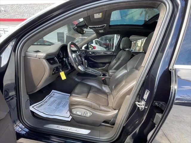 2015 Porsche Macan Turbo