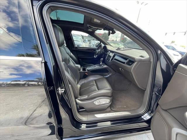 2015 Porsche Macan Turbo