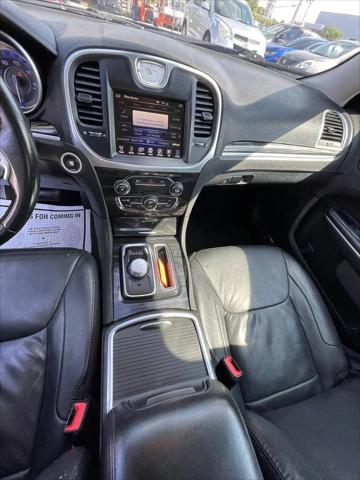 2016 Chrysler 300 Limited