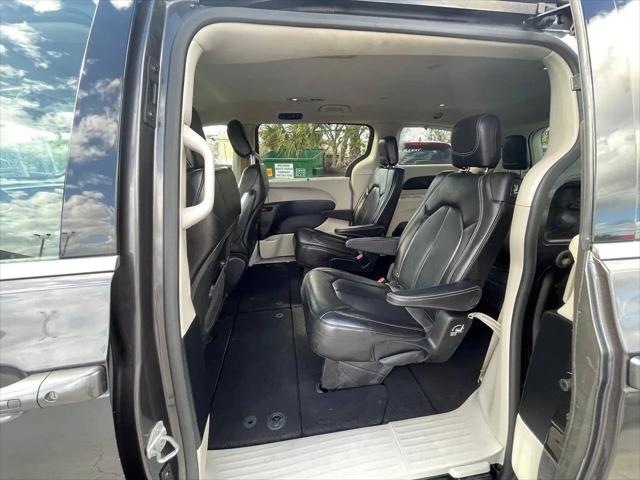 2020 Chrysler Voyager LXI