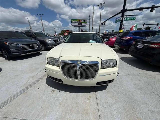 2008 Chrysler 300 LX for sale in Miami, FL