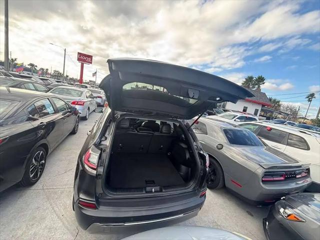 2020 Jeep Cherokee Limited FWD