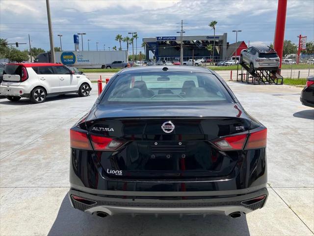 2020 Nissan Altima SR FWD