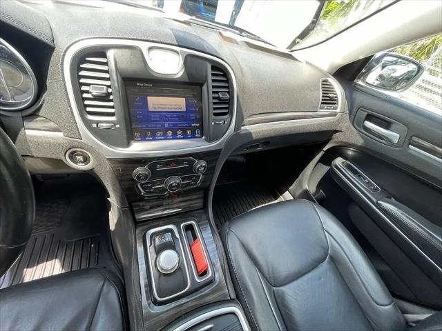 2015 Chrysler 300 Limited