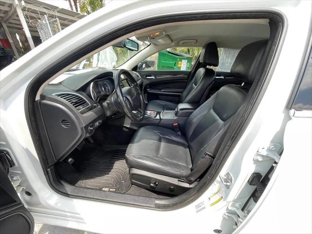 2015 Chrysler 300 Limited