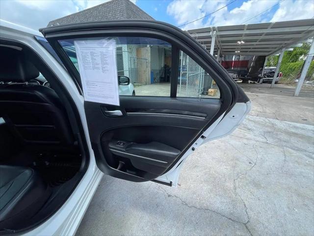 2015 Chrysler 300 Limited