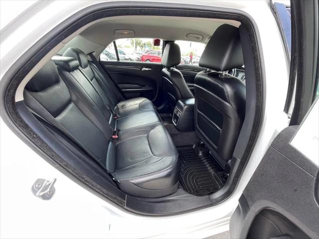 2015 Chrysler 300 Limited